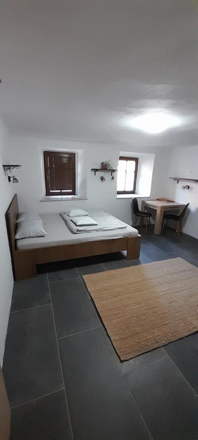 Apartment Slovan Škofja Loka Buitenkant foto