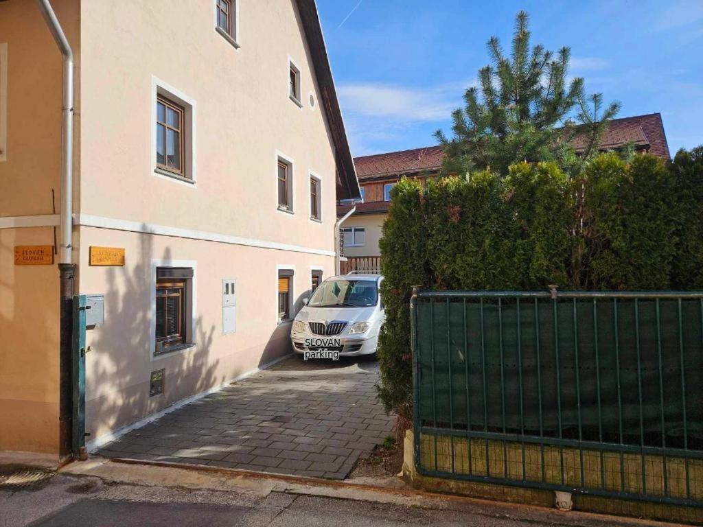 Apartment Slovan Škofja Loka Buitenkant foto